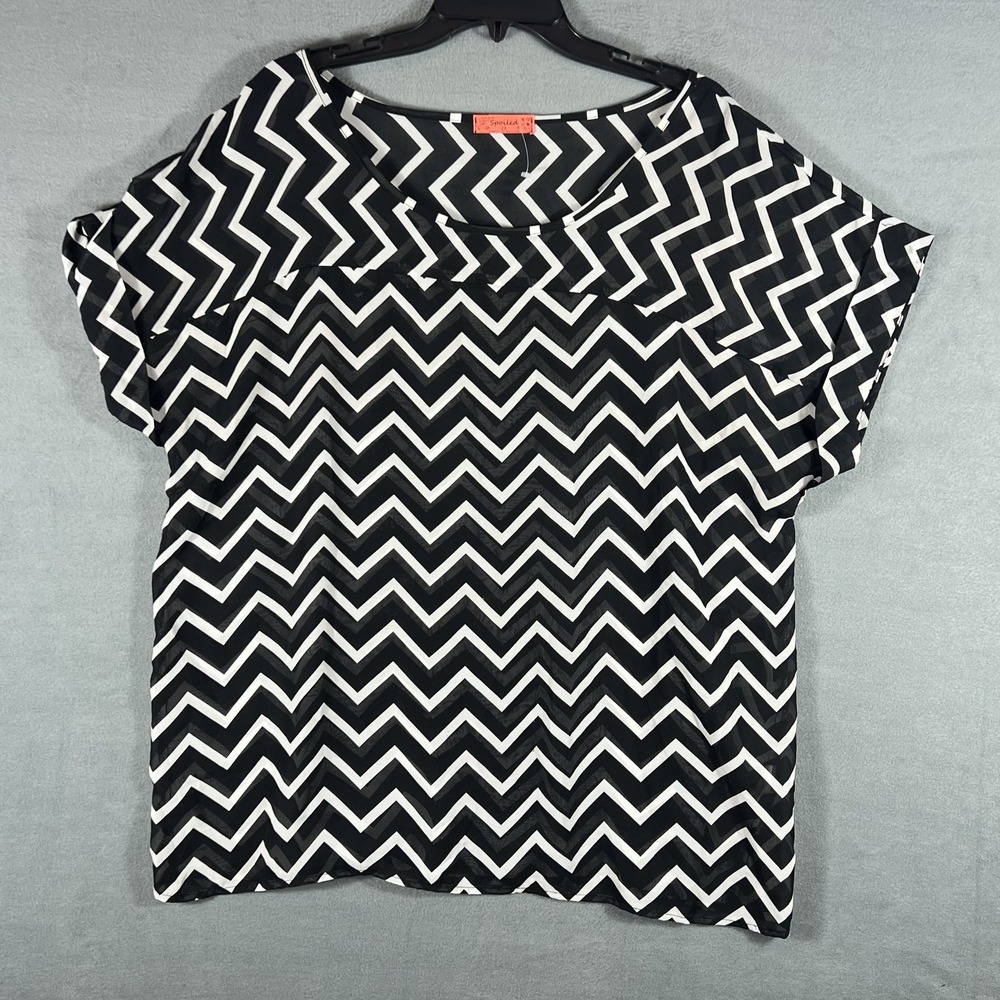 Spoiled‎ Women's Plus Size 2X Black White Chevron Print Sheer Tunic Blouse Top